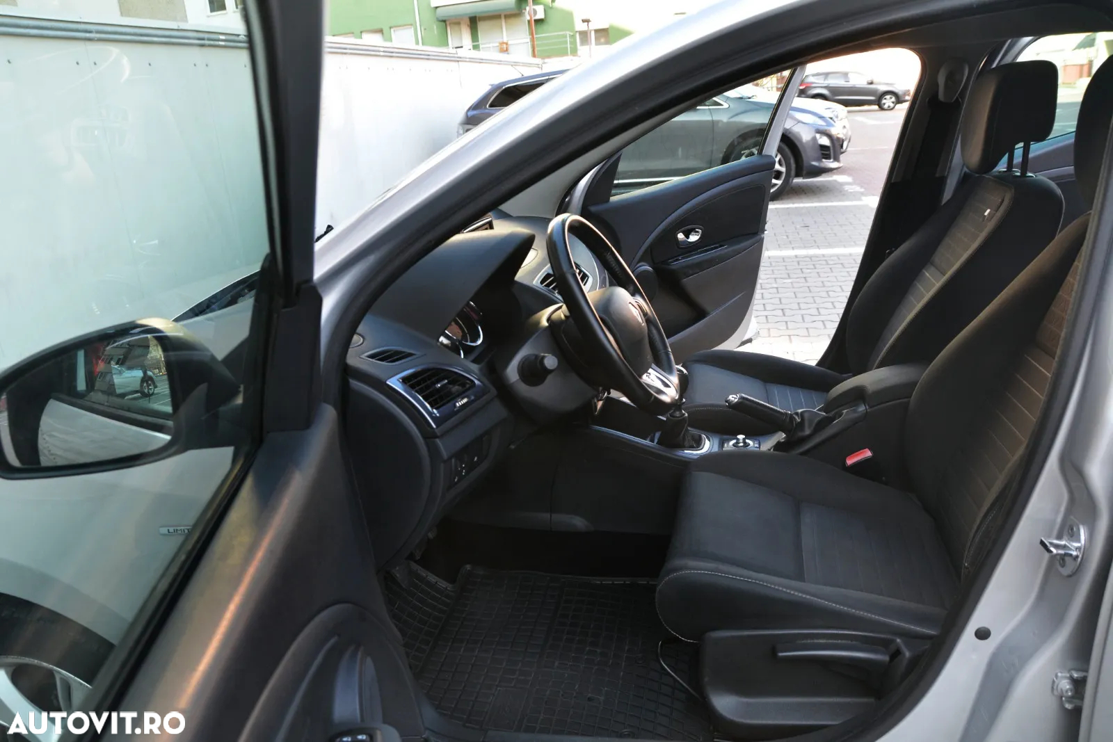 Renault Megane dCi 110 FAP LIMITED - 14