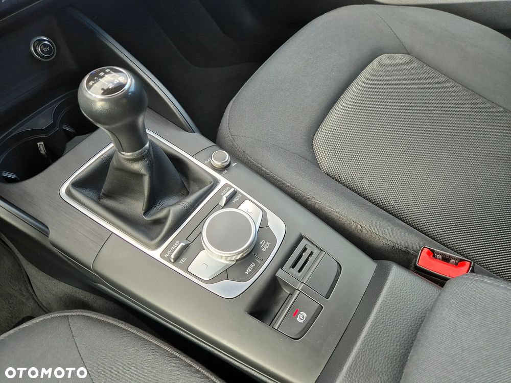 Audi A3 Limousine 1.6 TDI sport - 17