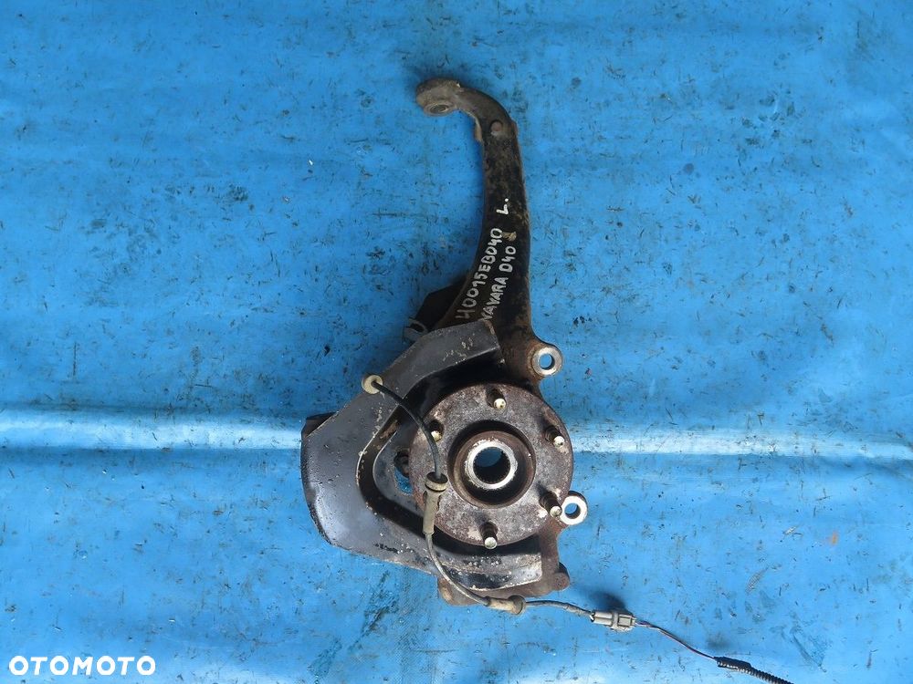 Zwrotnica Wahacz Przód Przednia Lewa lub Prawa NISSAN NAVARA - 2