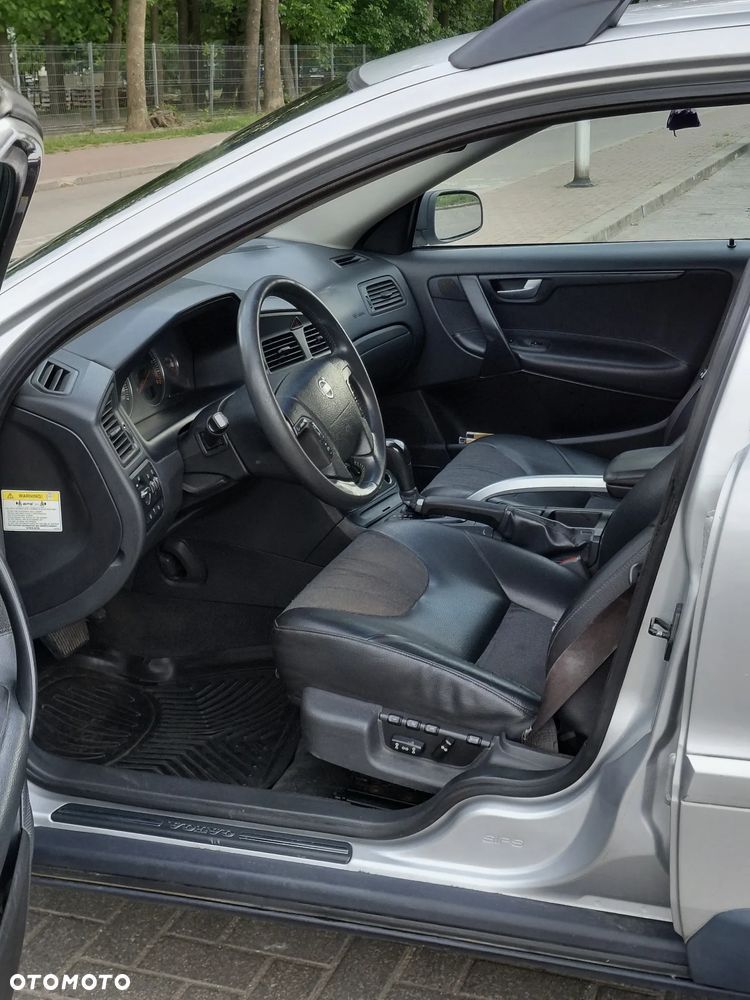 Volvo XC 70 - 10