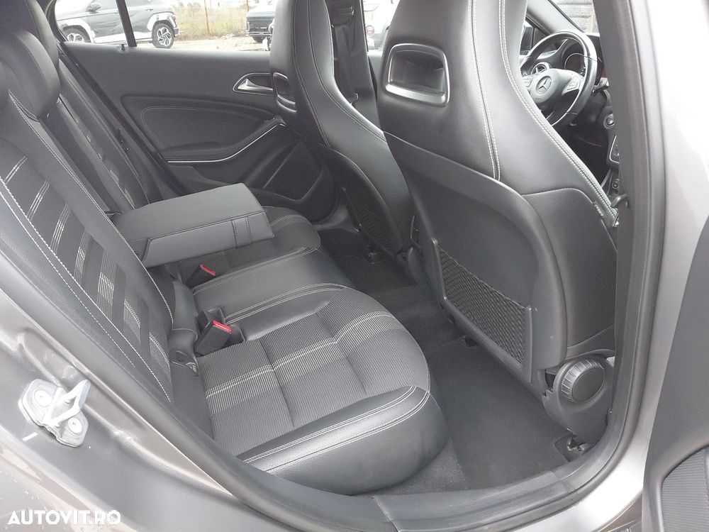 Mercedes-Benz GLA 200 d Aut. - 14