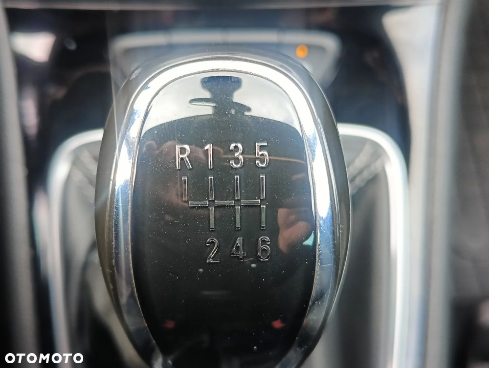 Opel Astra 1.4 Turbo Business - 29