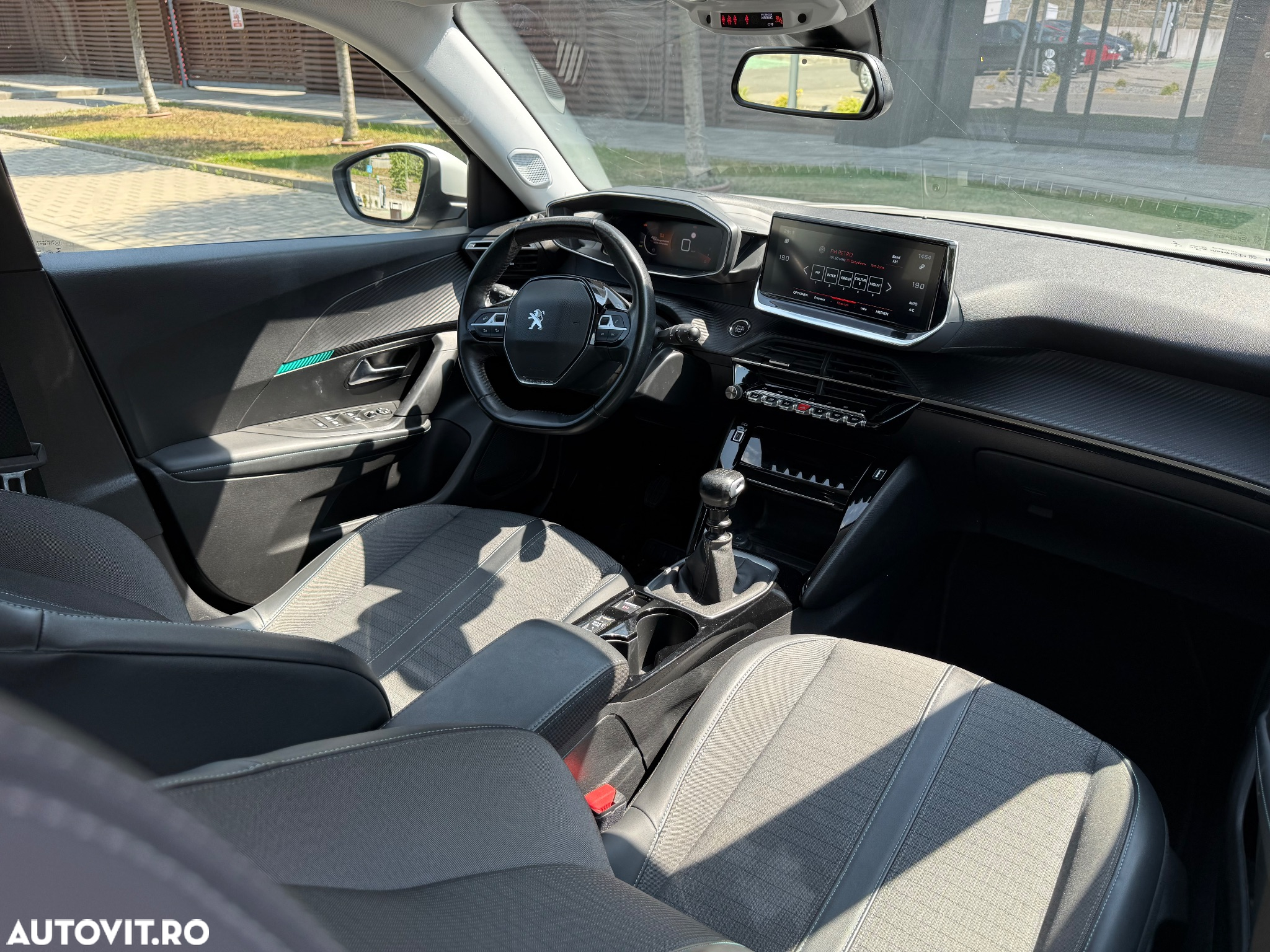 Peugeot 2008 - 11