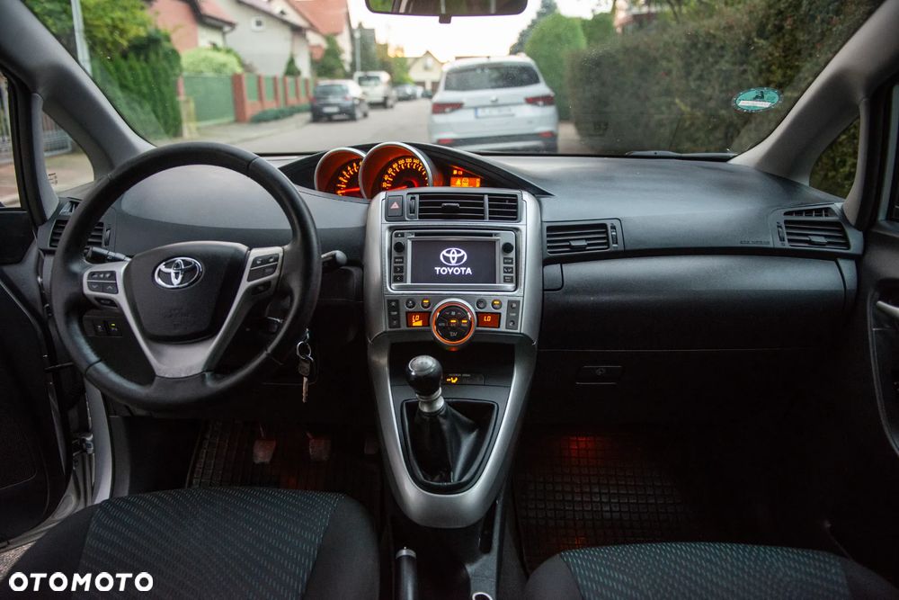 Toyota Verso 1.8 7-Sitzer Executive - 30