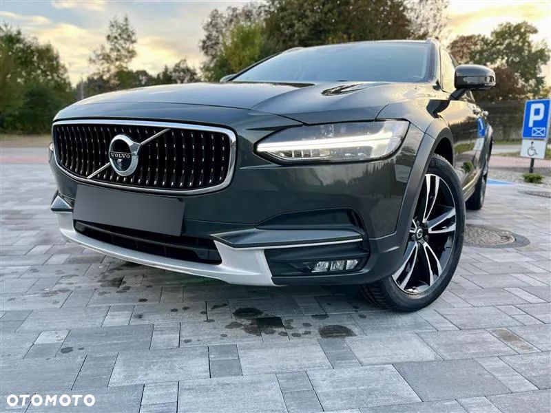 Volvo V90 Cross Country - 6