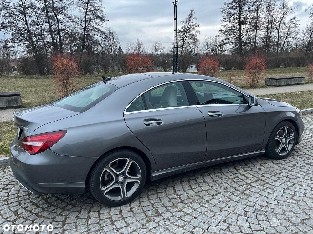 Mercedes-Benz CLA 250 4Matic 7G-DCT - 5