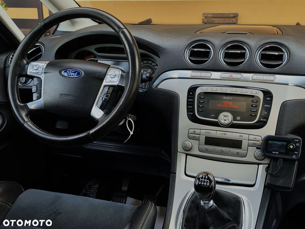 Ford S-Max 2.2 TDCi DPF Silver Magic - 40