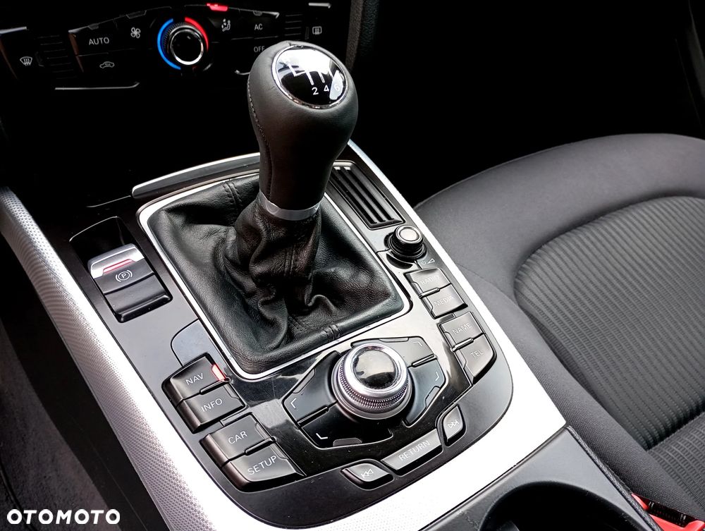 Audi A4 Avant 2.0 TDI 116g DPF Attraction - 24