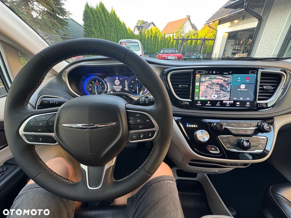 Chrysler Pacifica - 13