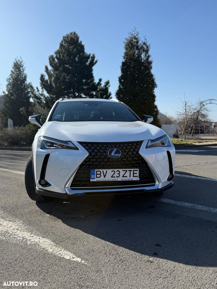 Lexus UX 250h Business Edition - 14