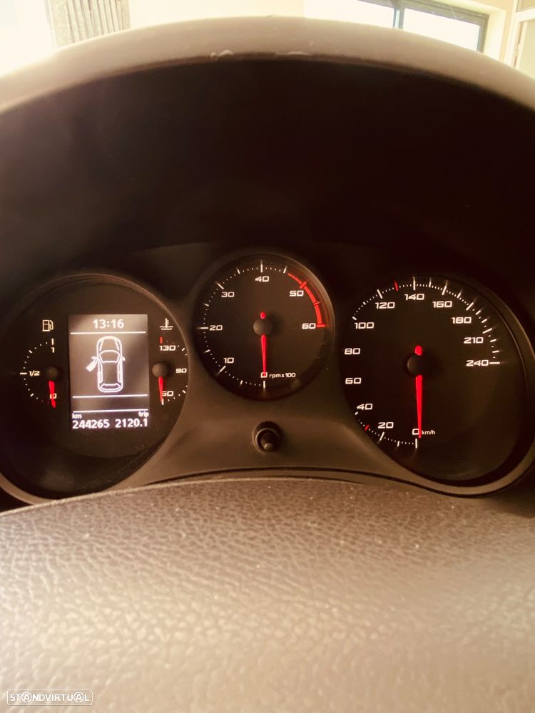 SEAT Leon 1.6 TDI Copa - 9