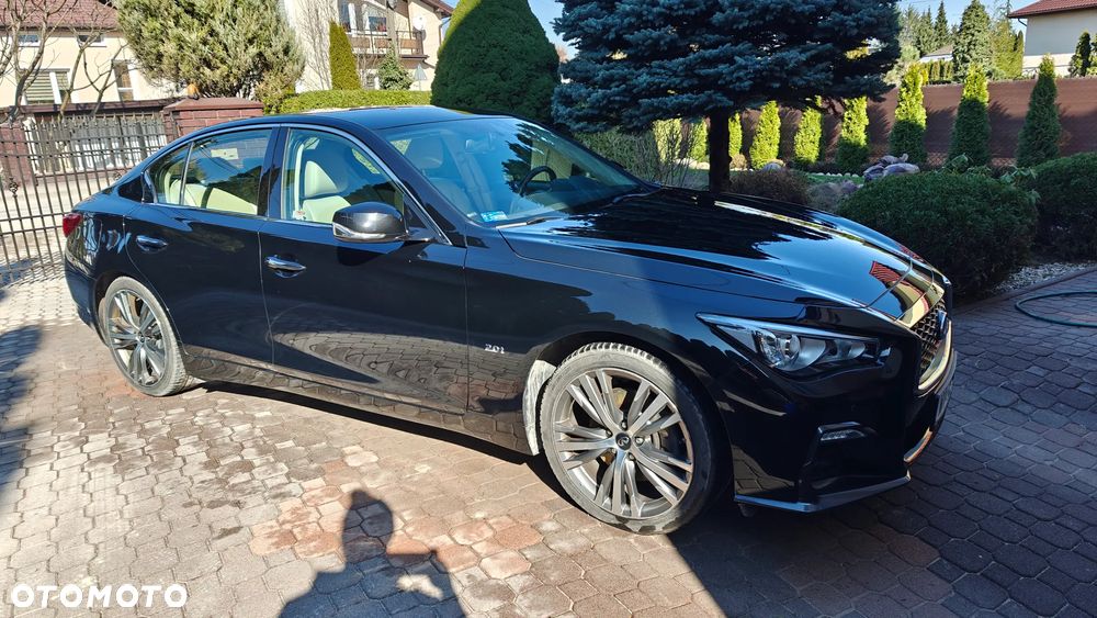 Infiniti Q50 2.0t Sport Sound Studio by Bose - 10