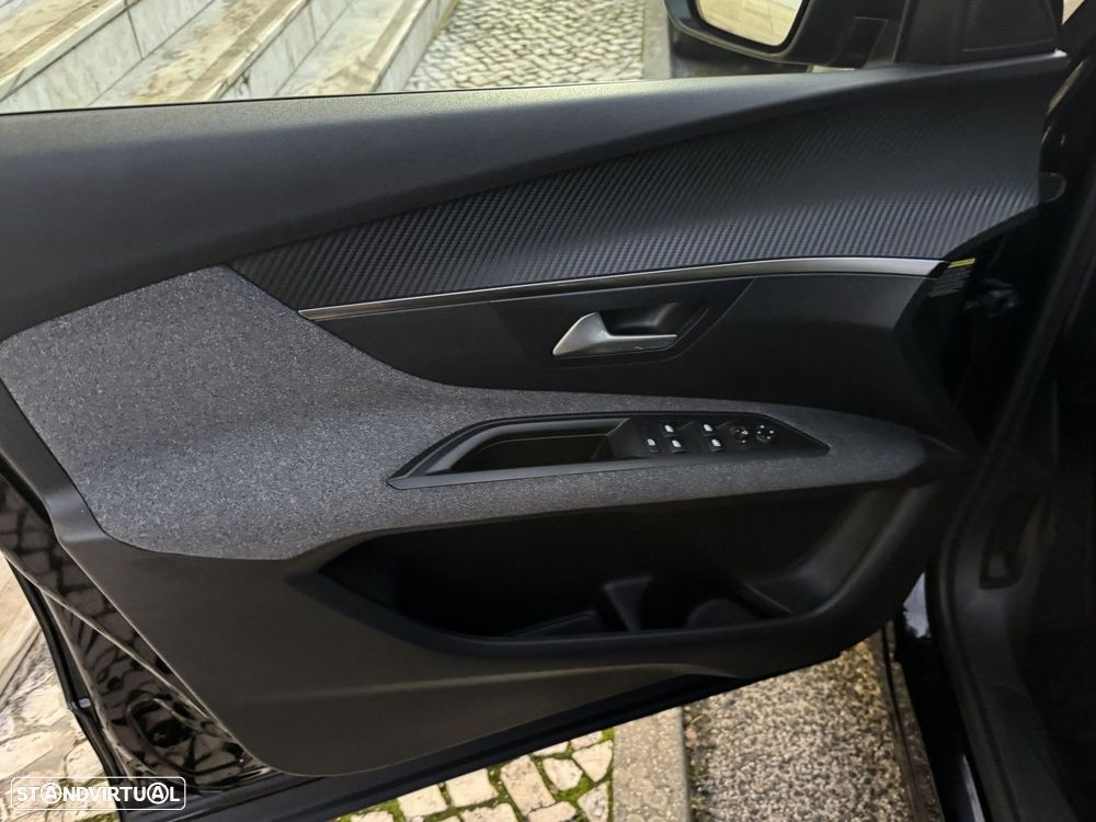Peugeot 3008 1.2 PureTech Allure EAT8 - 9
