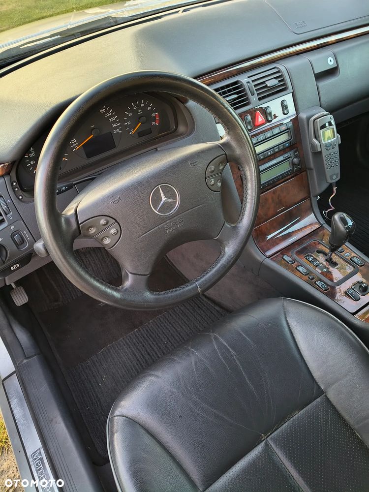 Mercedes-Benz Klasa E 280 4 Matic Elegance - 10