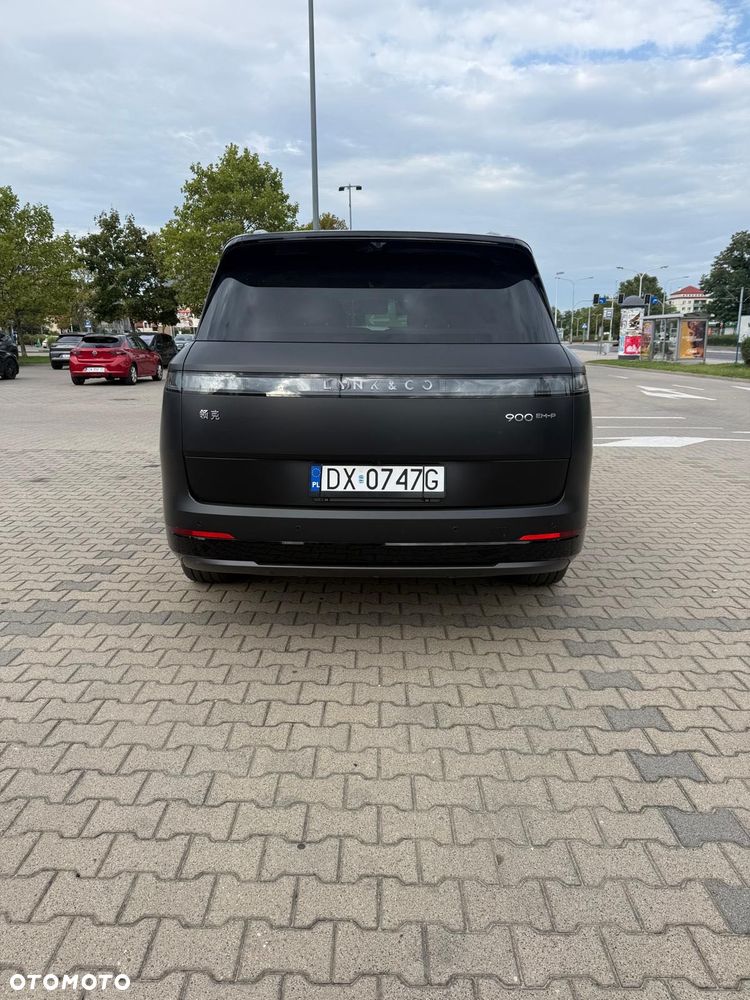 Lynk & Co 900 - 7