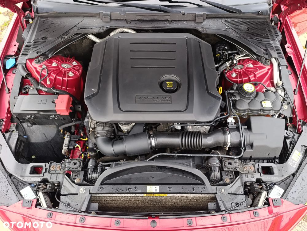 Jaguar XE 20d R-Sport - 20