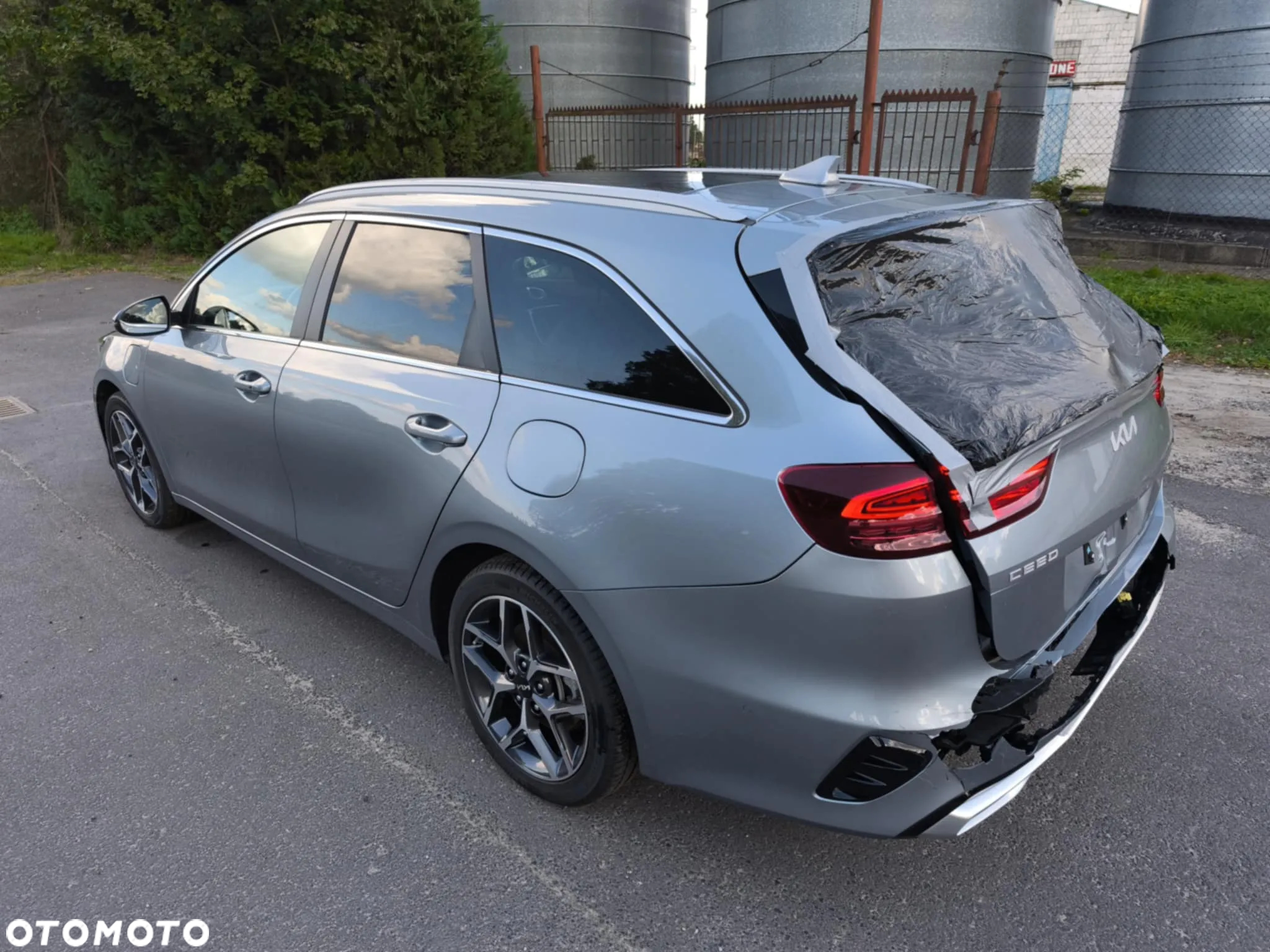 Kia Ceed - 8