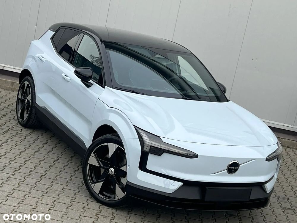 Volvo EX30 Twin Motor Performance AWD Ultra - 13