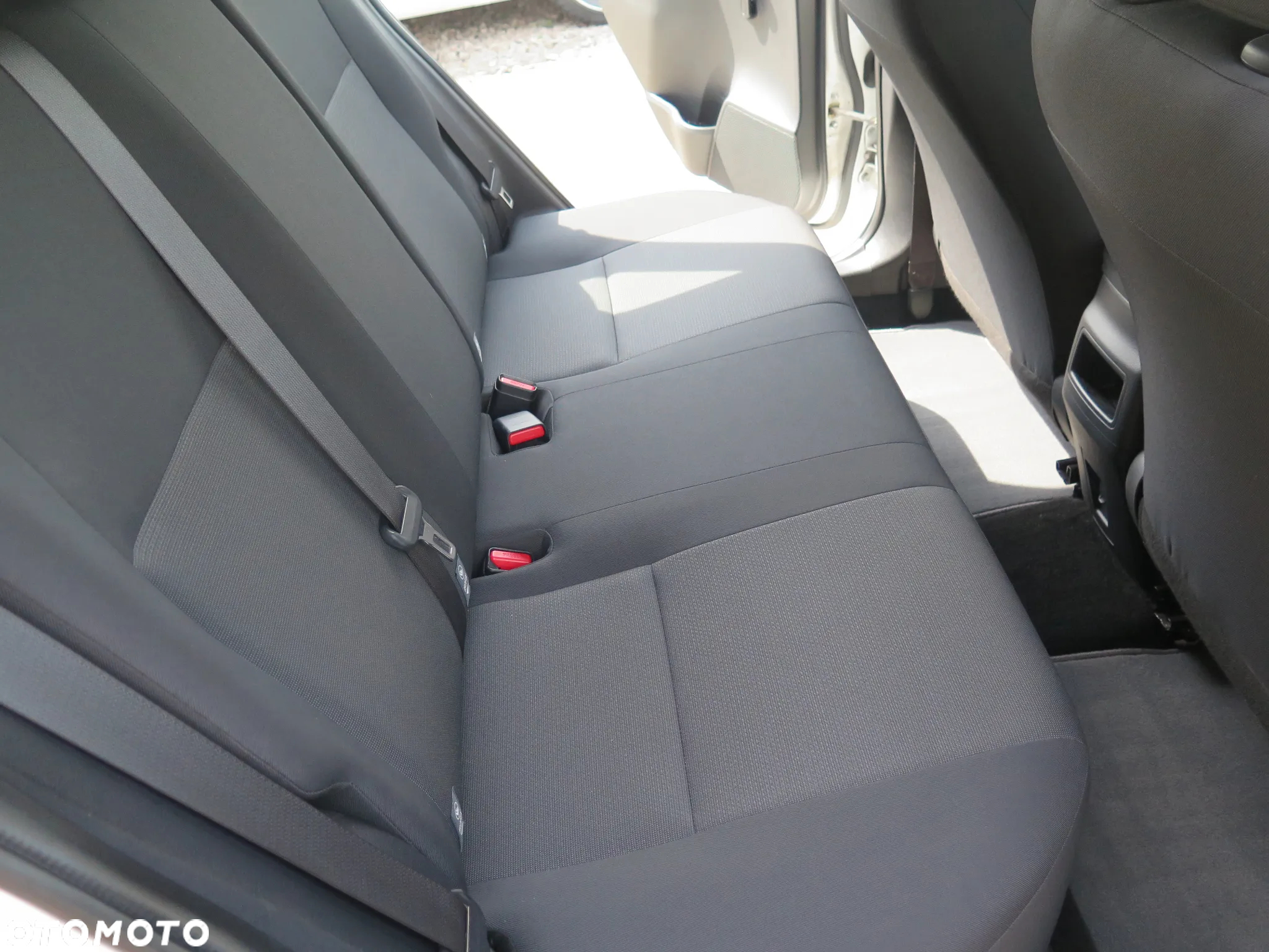 Toyota Auris 1.33 VVT-i Active - 26