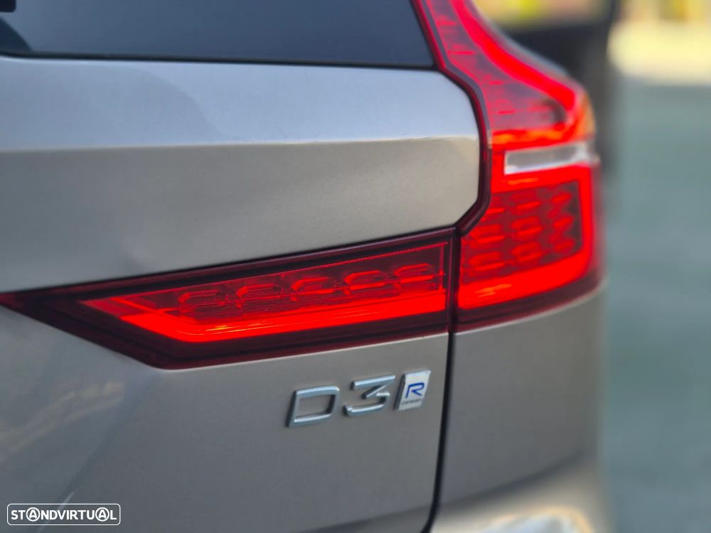 Volvo V60 2.0 D3 R-Design Geartronic - 20