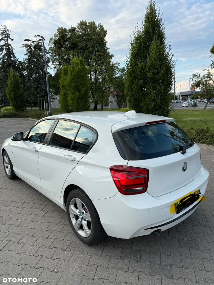 BMW Seria 1 116d Sport Line - 3