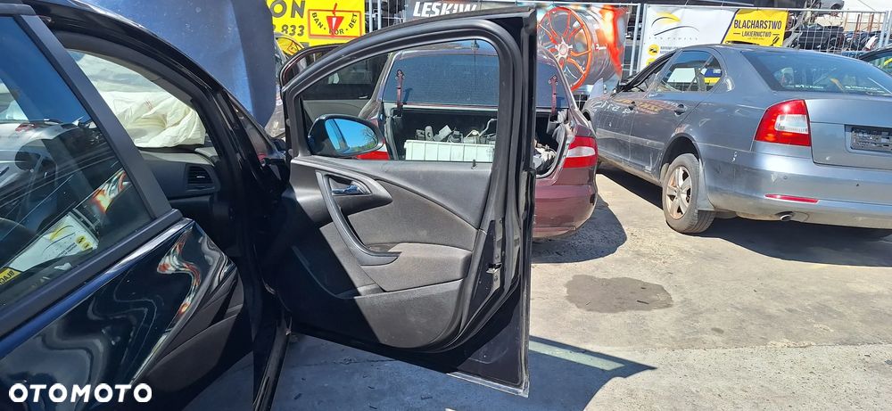 Opel Astra J Sedan Drzwi Przód Przednie Prawe Kod Lakieru Z22X - 17