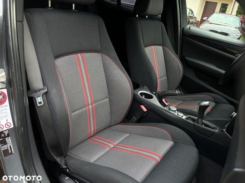 BMW X1 xDrive18d Sport Line - 24