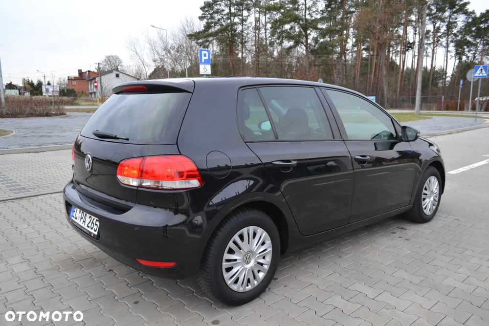 Volkswagen Golf - 33