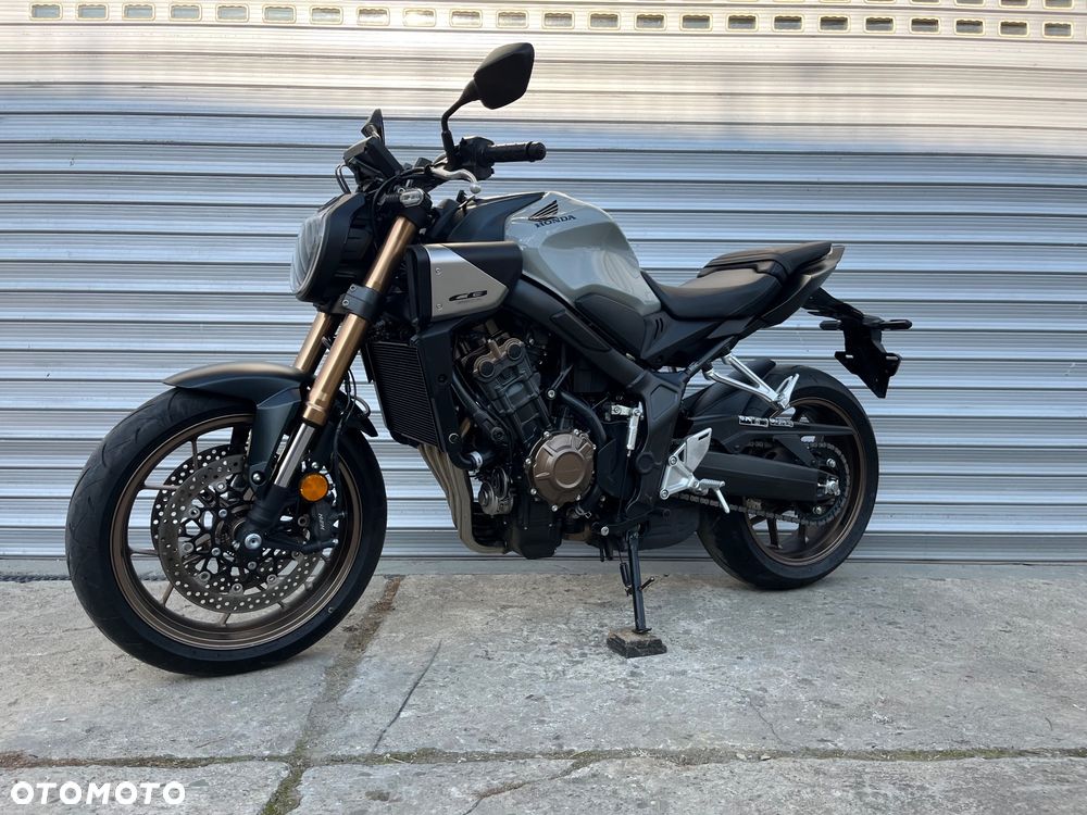 Honda CB - 38