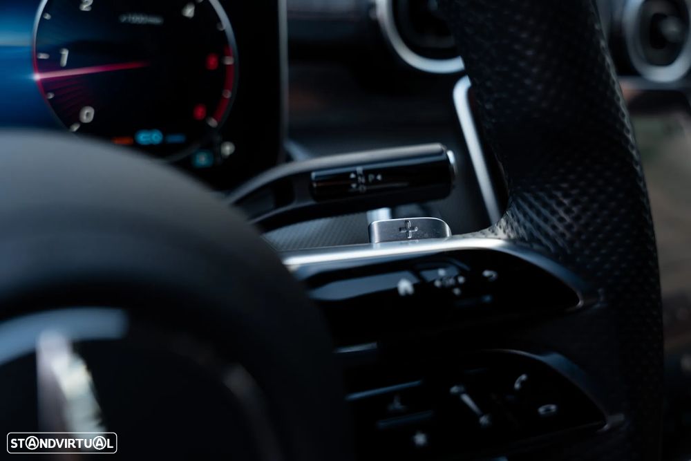 Mercedes-Benz C 300 d AMG Line - 25