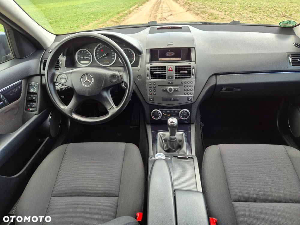 Mercedes-Benz Klasa C 180 T Kompressor Classic Starline - 15