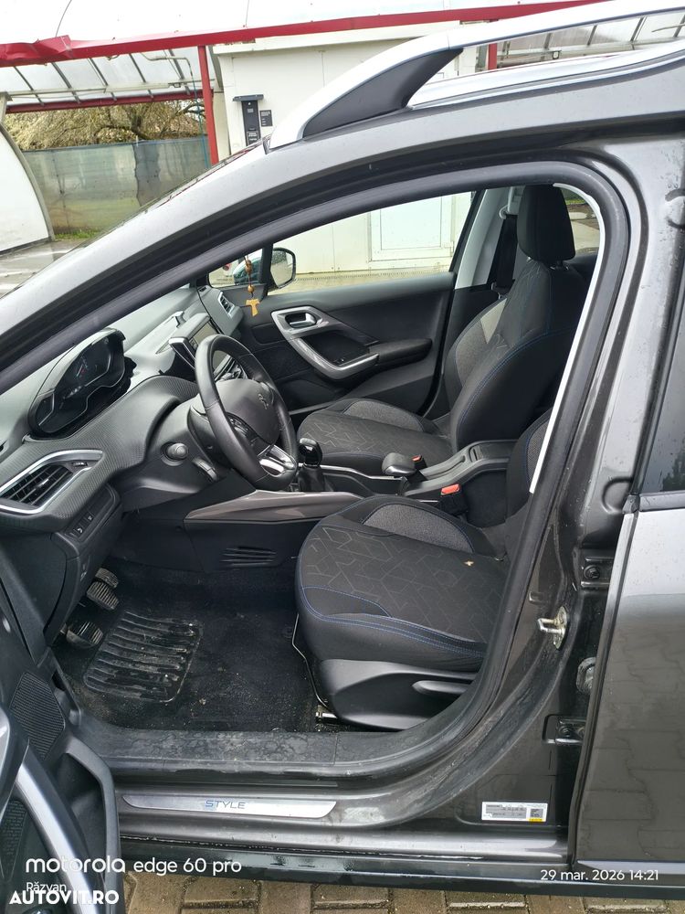 Peugeot 2008 PureTech 110 Style - 9