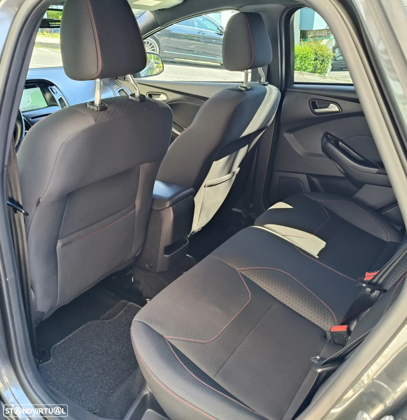 Ford Focus SW 1.5 TDCi ST-Line - 24