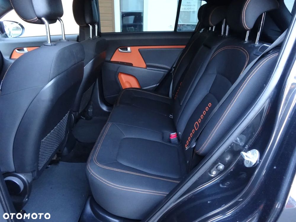 Kia Sportage 2.0 CVVT 4WD Vision - 24
