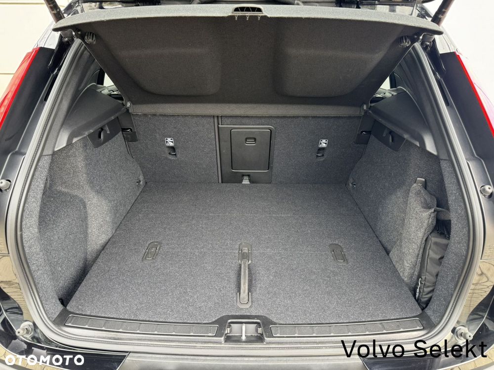 Volvo XC 40 B3 Plus Dark - 14