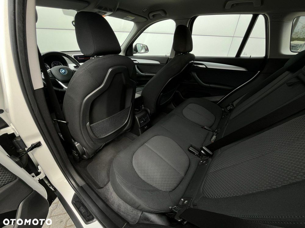 BMW X1 xDrive25e Advantage - 27