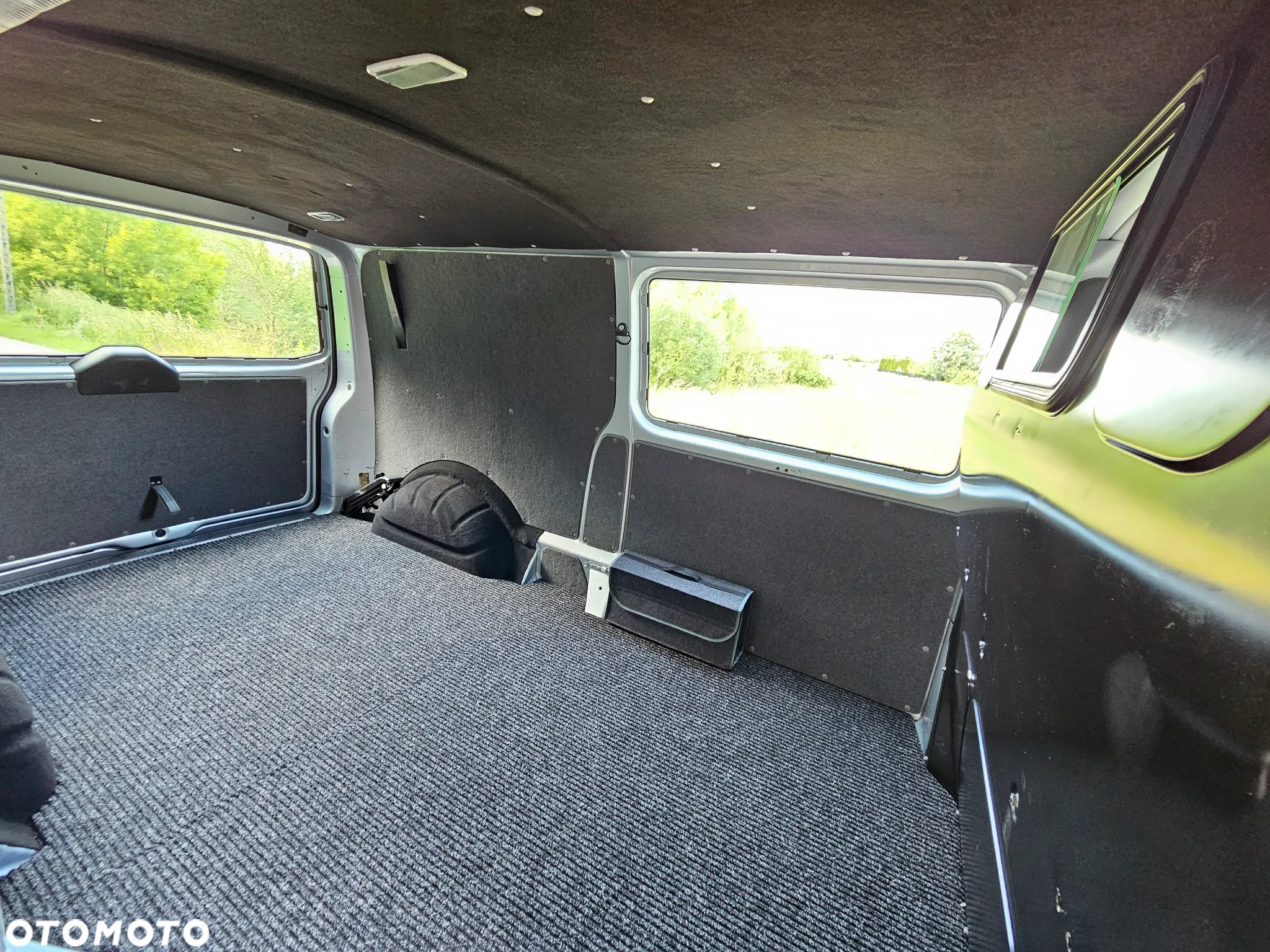 Volkswagen Transporter T5 TDI L2 - 28
