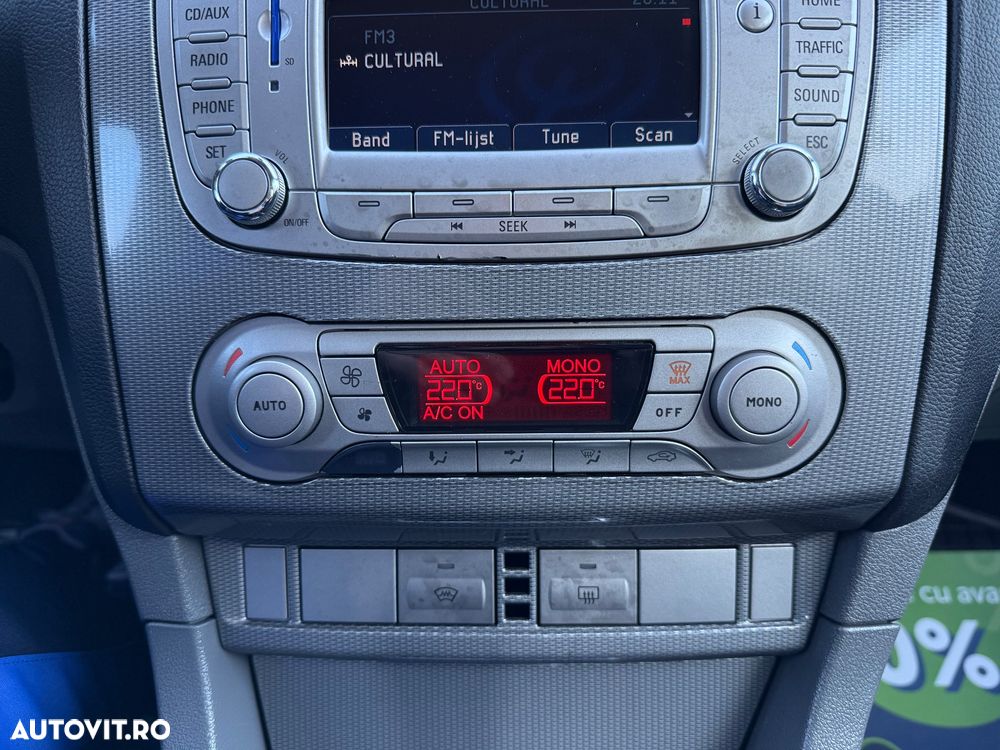 Ford Focus 1.6 16V Titanium - 23