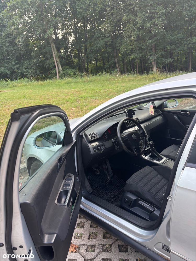 Volkswagen Passat - 8