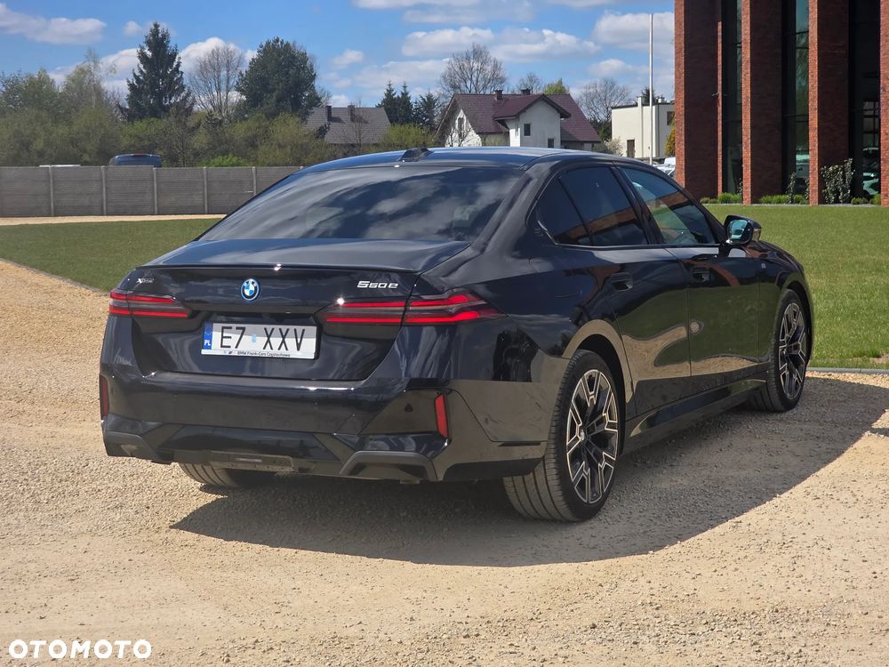 BMW Seria 5 550e xDrive PHEV M Sport - 9