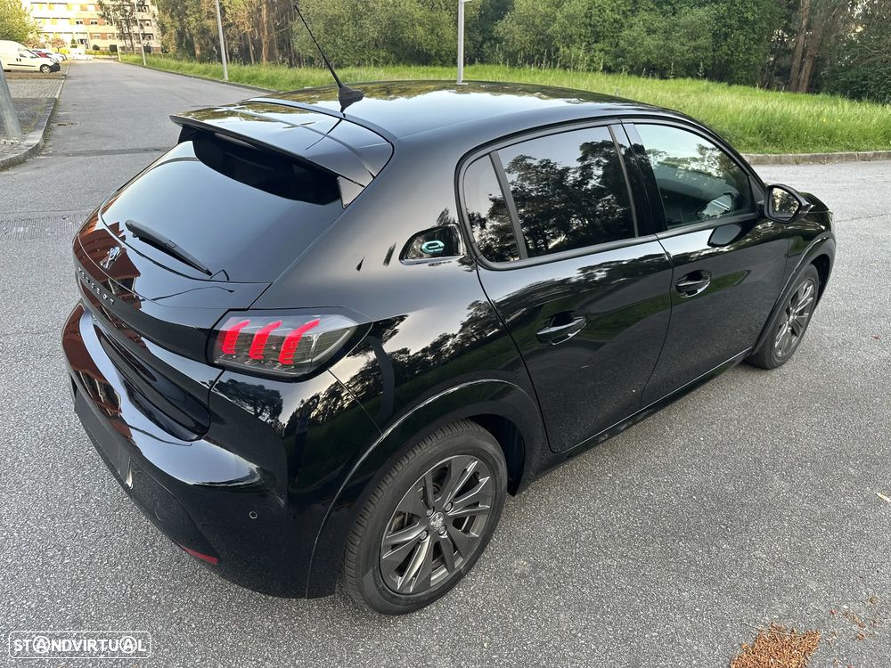 Peugeot e-208 Allure+ - 15