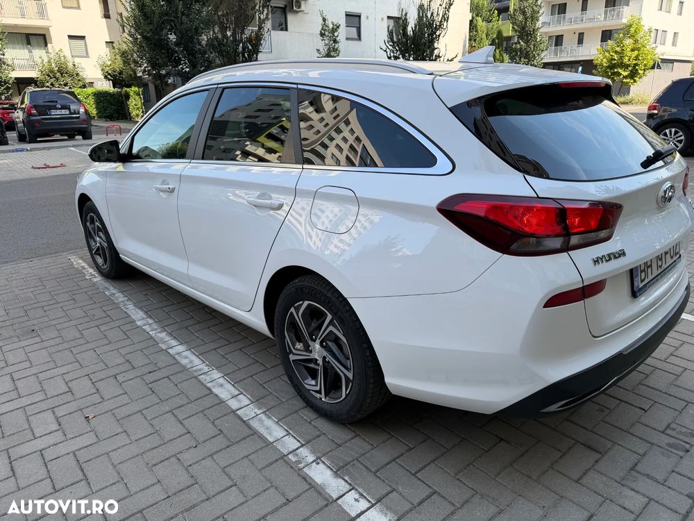 Hyundai i30 1.5 110CP 5DR M/T Highway - 18