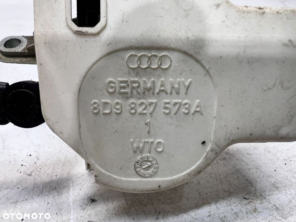 WKŁADKA KLAPY TYŁ AUDI A3 8L 8D9827573A - 5