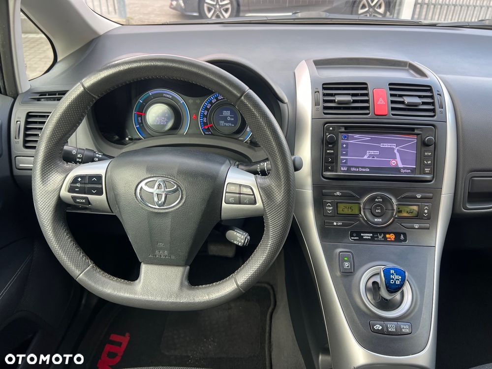 Toyota Auris 1.8 HSD Luna - 23