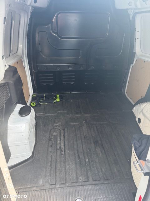 Ford Transit Courier - 7