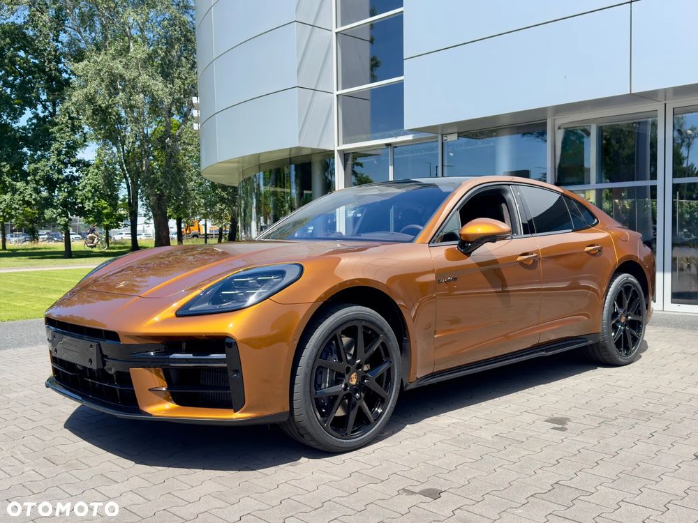 Porsche Panamera 4 E-Hybrid PHEV - 1