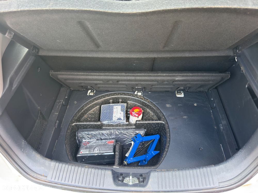 Kia Rio 1.2 Attract - 15