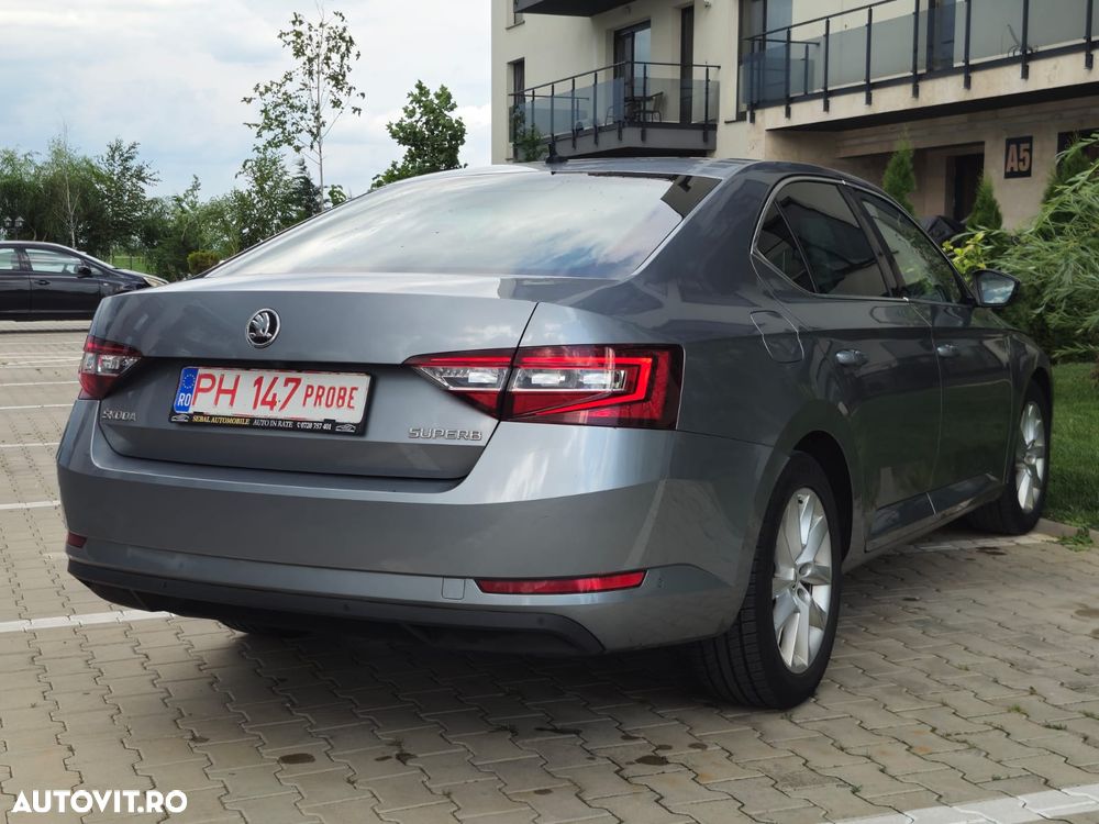 Skoda Superb 2.0 TDI Style - 4