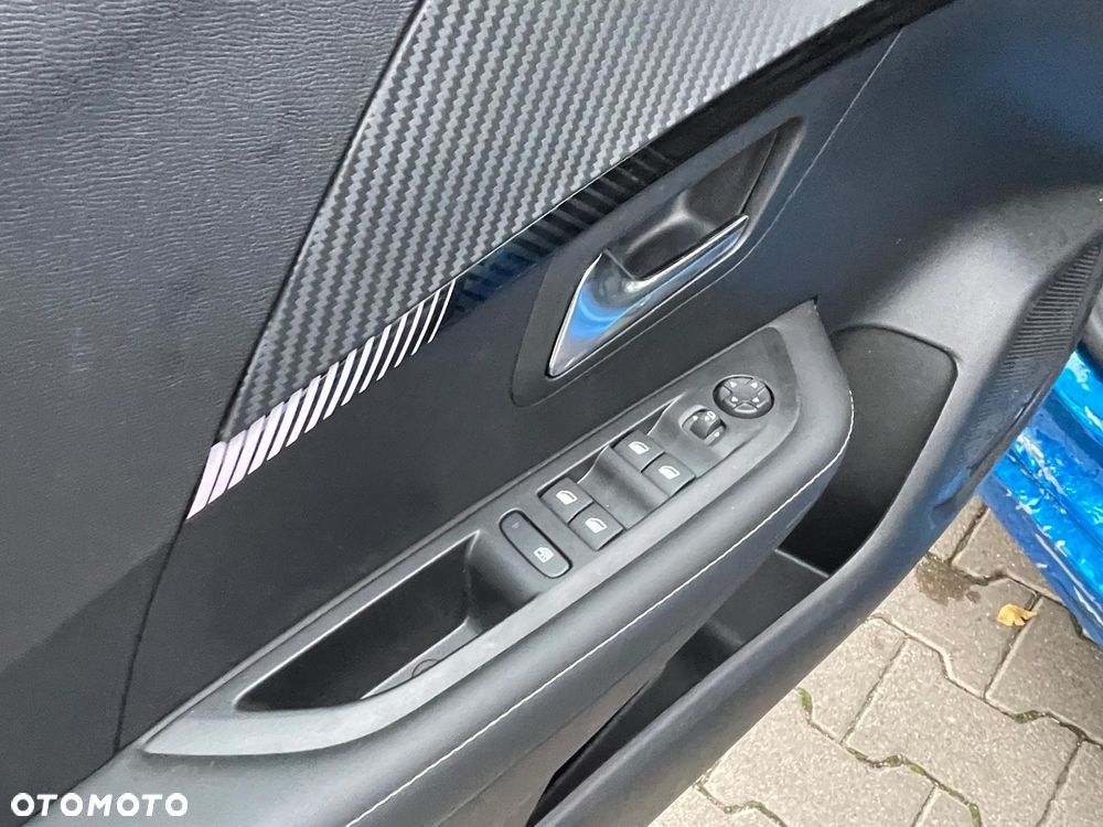 Peugeot 208 PureTech 100 Allure Pack - 16