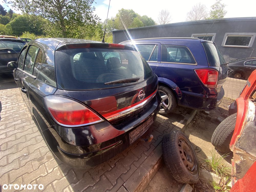 Opel Astra H na części - 2
